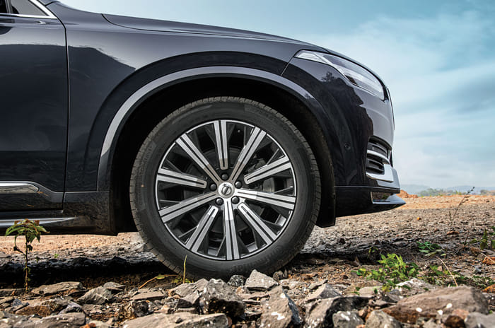 2022 Volvo XC90 B6 review, test drive 